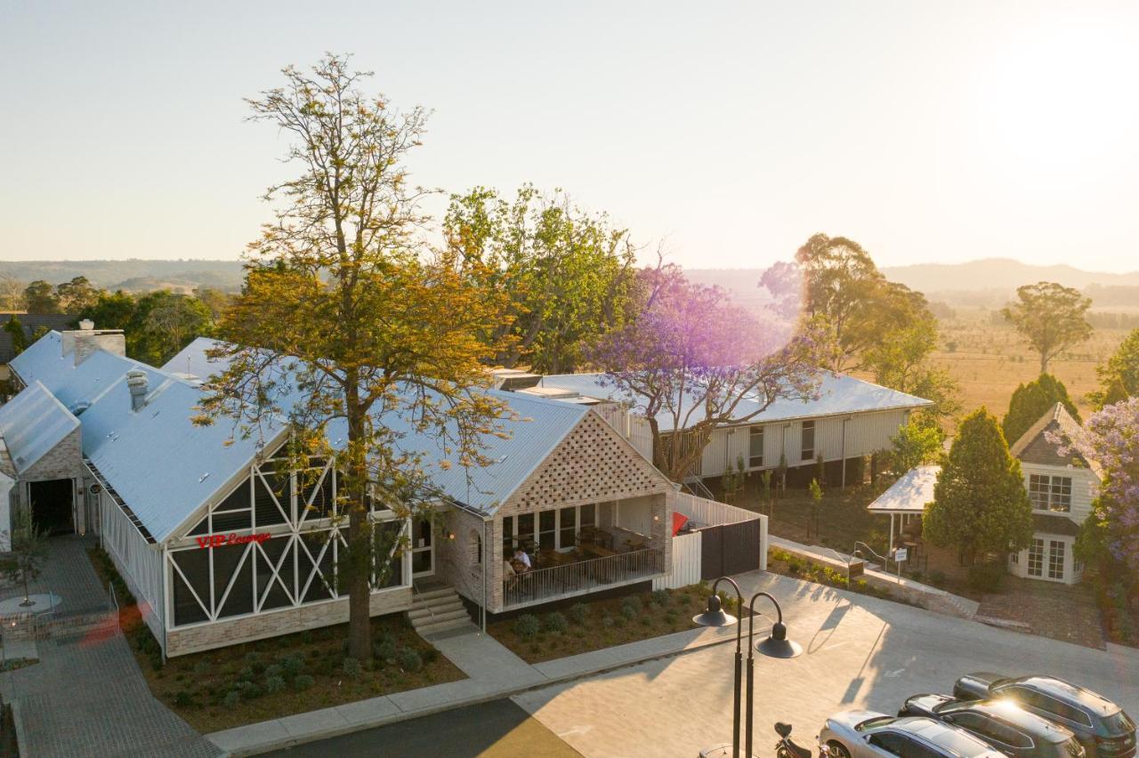 Camden Valley Inn Exterior photo